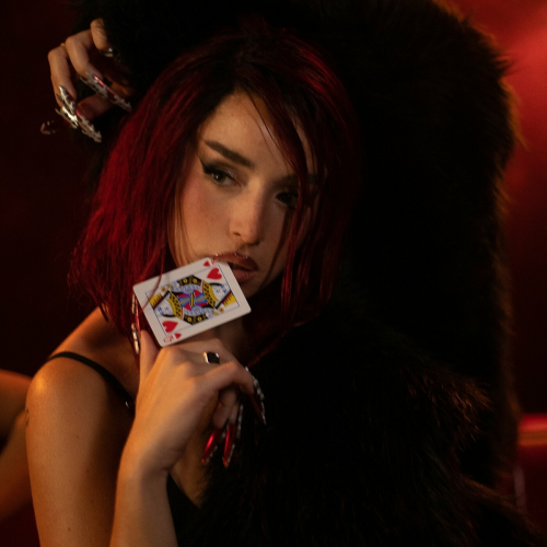 LA REINA by Lola Indigo - imusic.am