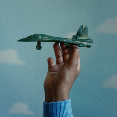 Floating Parade by Michael Kiwanuka - imusic.am