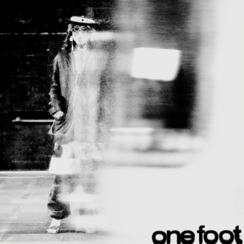 One Foot by Greentea Peng - imusic.am