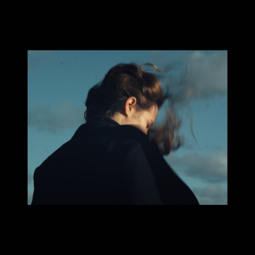 Esja by Hania Rani - imusic.am
