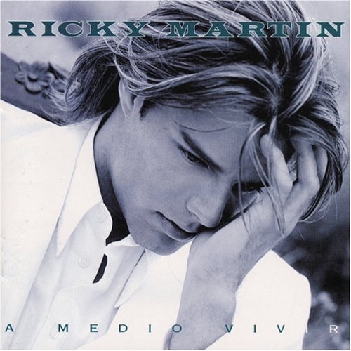 A Medio Vivir by Ricky Martin - imusic.am