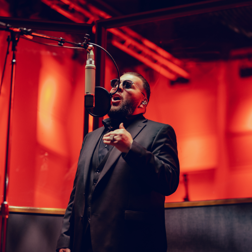 El Fantasma - imusic.am