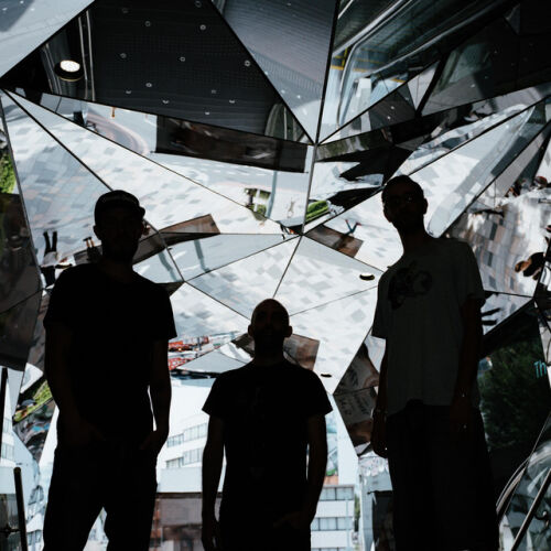 Chinese Man - imusic.am