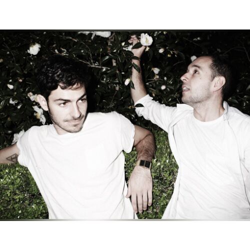 Bag Raiders - imusic.am