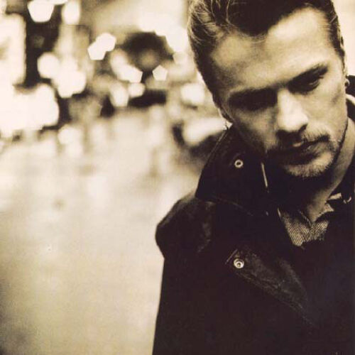 Larry Mullen - imusic.am