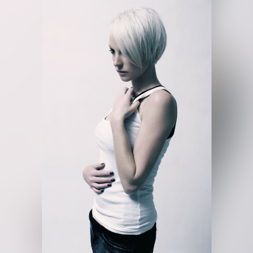 Emma Hewitt - imusic.am