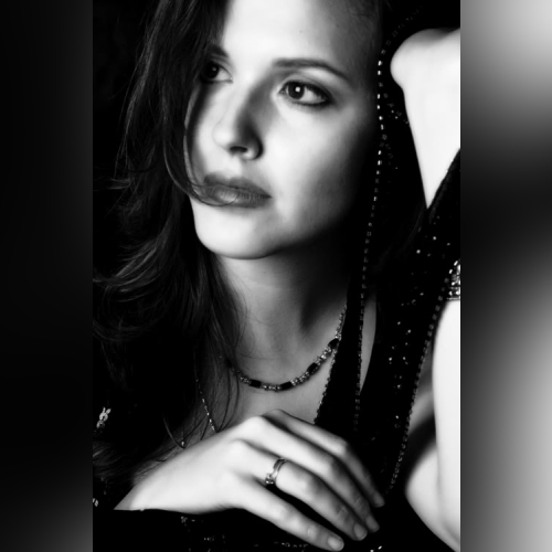 Halie Loren - imusic.am