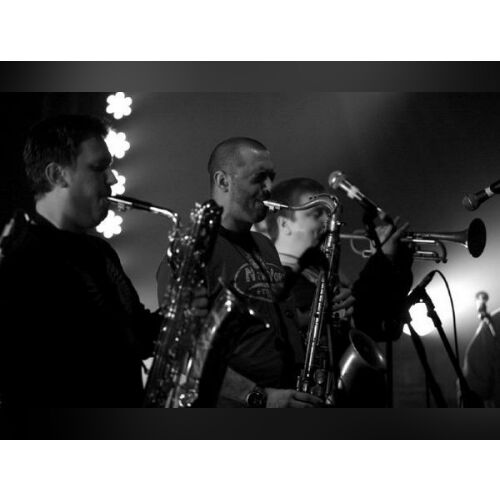 The Haggis Horns - imusic.am