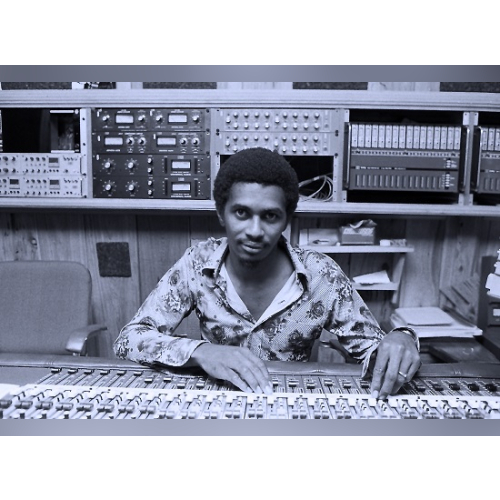 Errol Brown - imusic.am