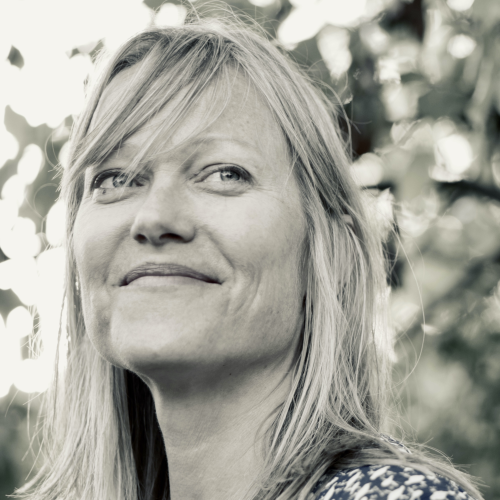 Claire Holley - imusic.am