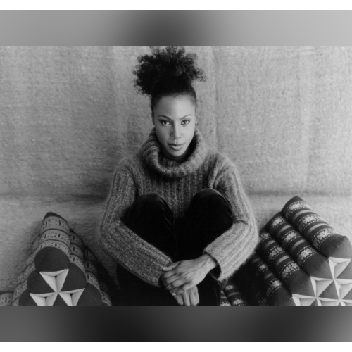 Adriana Evans - imusic.am