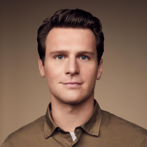 Jonathan Groff - imusic.am